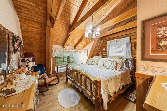 2820 Old Country Way, Sevierville, TN 37862