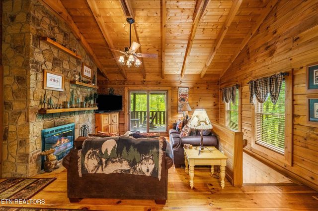 2820 Old Country Way, Sevierville, TN 37862
