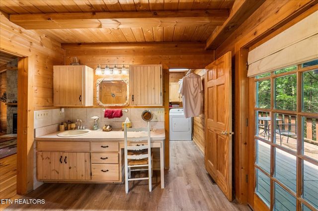 2820 Old Country Way, Sevierville, TN 37862
