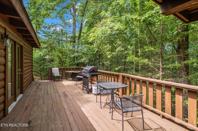 2820 Old Country Way, Sevierville, TN 37862