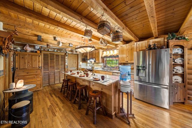 2820 Old Country Way, Sevierville, TN 37862