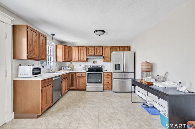 151 Old Coach Highway, Hamden, CT 06518