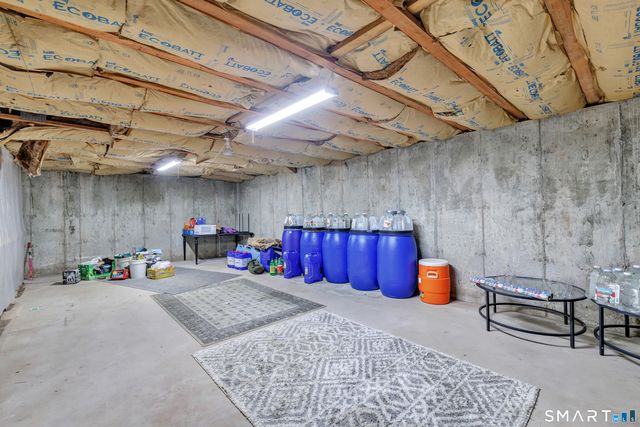 151 Old Coach Highway, Hamden, CT 06518