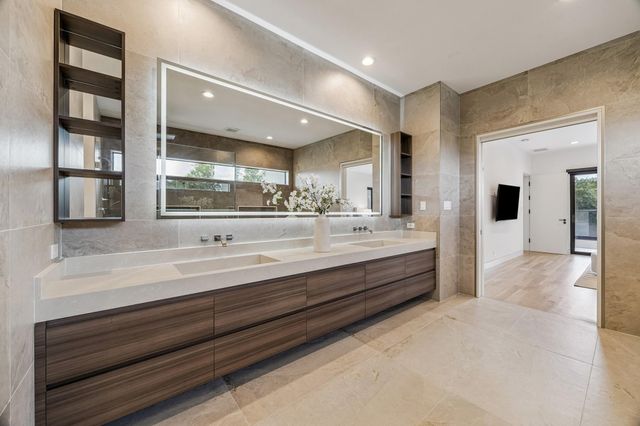 1730 Bayram Drive, Houston, TX 77055