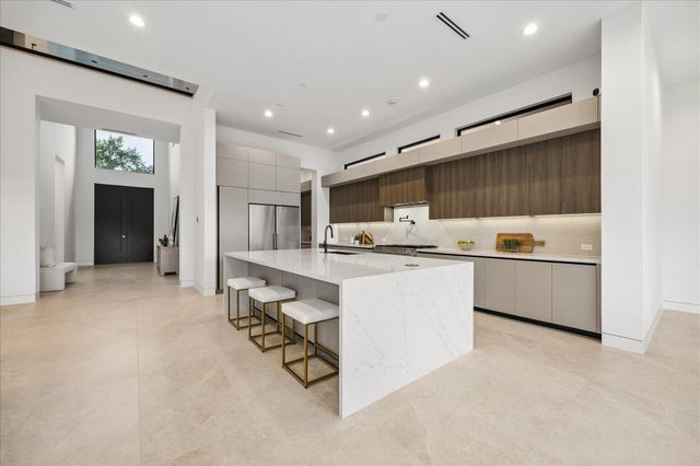 1730 Bayram Drive, Houston, TX 77055