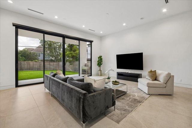 1730 Bayram Drive, Houston, TX 77055