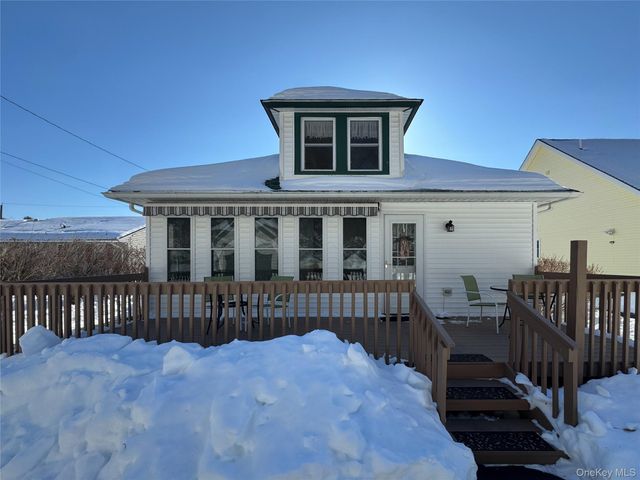 8 Maiden Lane, Port Jervis, NY 12771