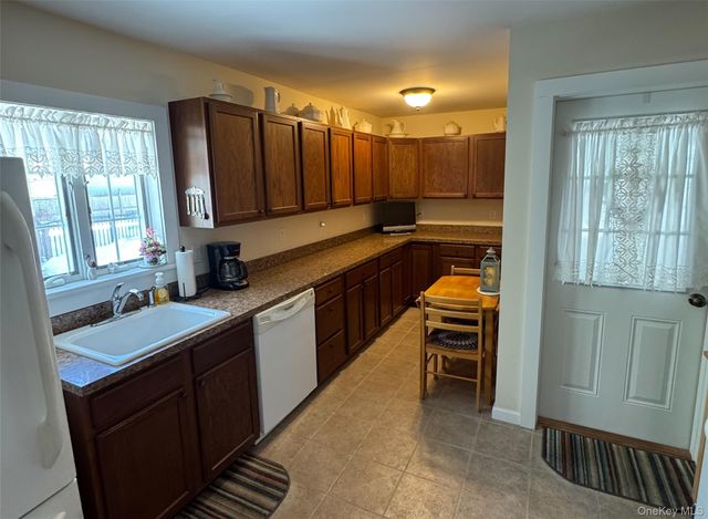 8 Maiden Lane, Port Jervis, NY 12771