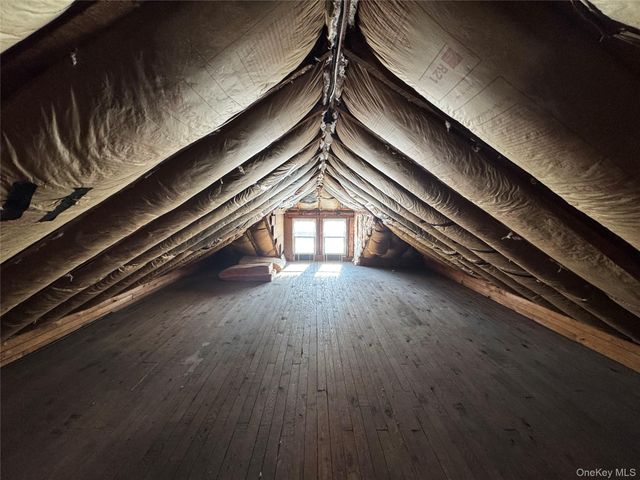 8 Maiden Lane, Port Jervis, NY 12771