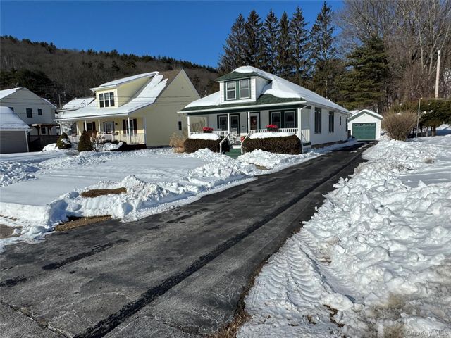 8 Maiden Lane, Port Jervis, NY 12771