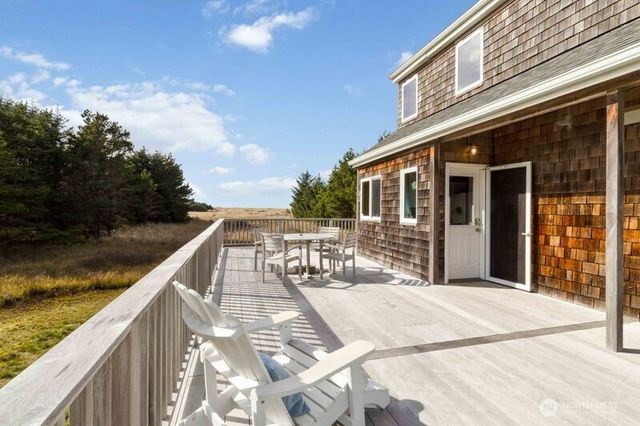 10911 Pacific Way, Long Beach, WA 98631