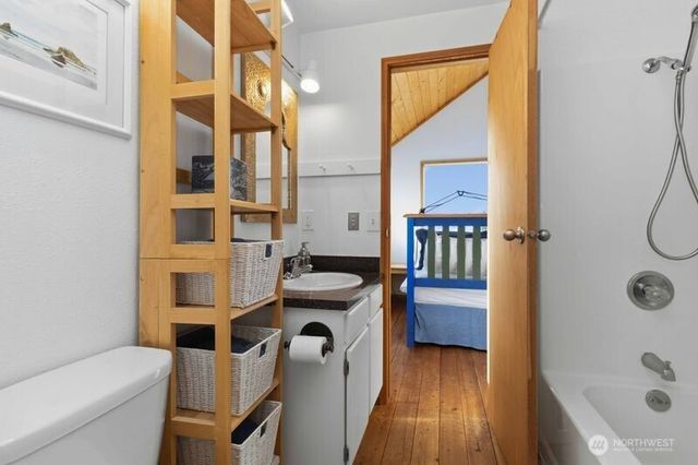 10911 Pacific Way, Long Beach, WA 98631