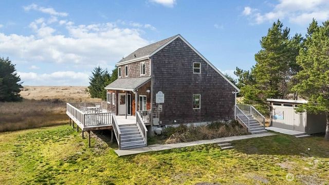 10911 Pacific Way, Long Beach, WA 98631