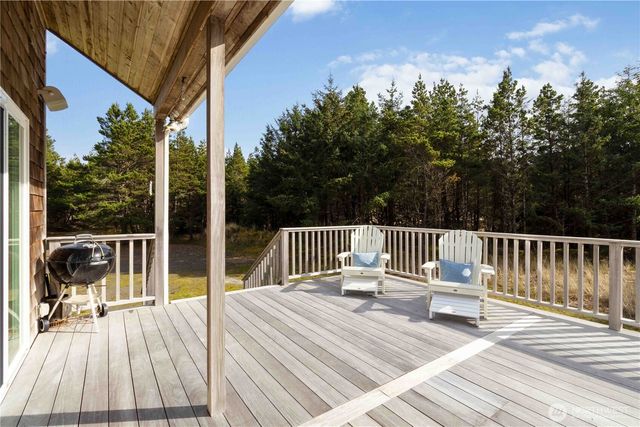 10911 Pacific Way, Long Beach, WA 98631