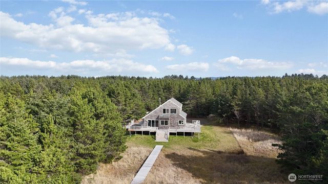 10911 Pacific Way, Long Beach, WA 98631