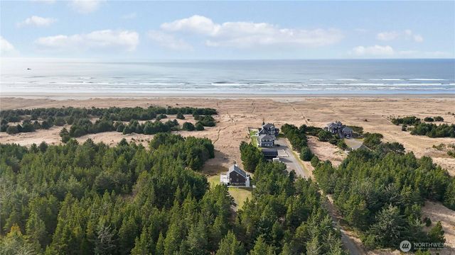 10911 Pacific Way, Long Beach, WA 98631