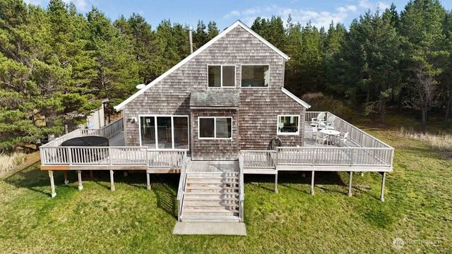 10911 Pacific Way, Long Beach, WA 98631