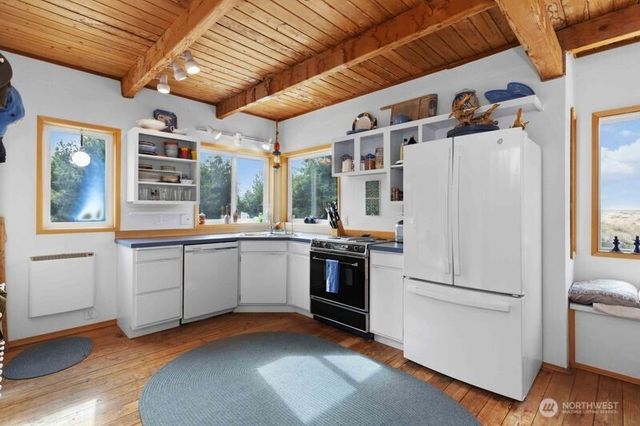 10911 Pacific Way, Long Beach, WA 98631