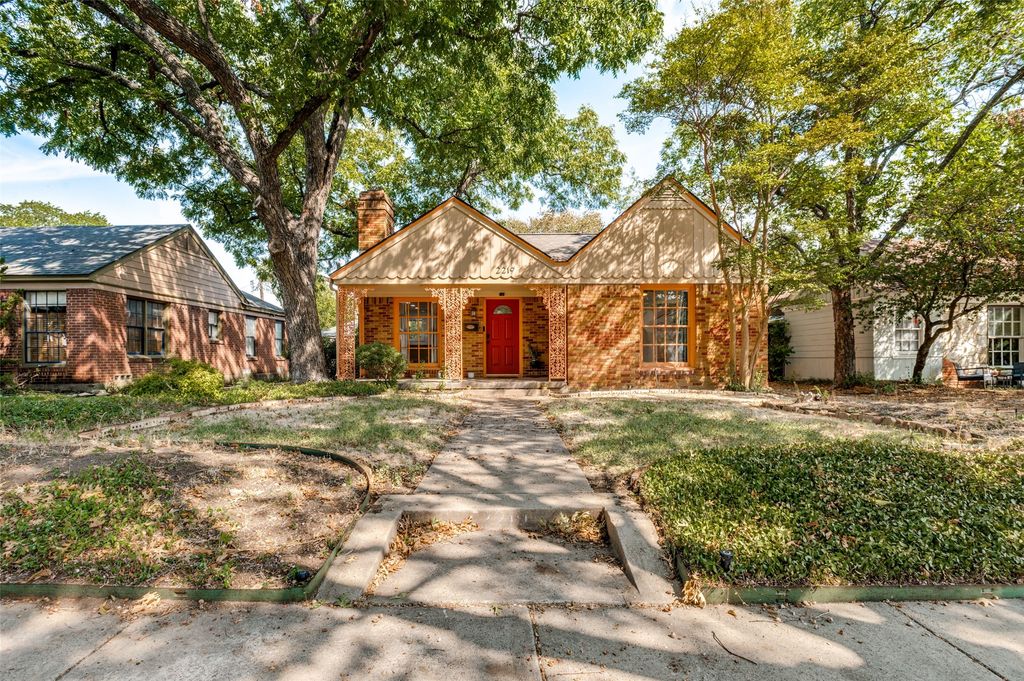2219 Carnes Street, Dallas, TX 75208 — photo 2