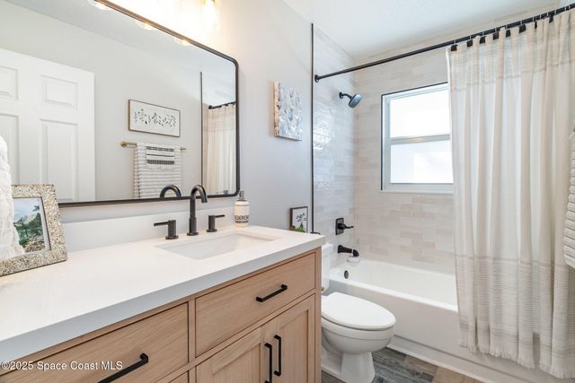 1170 Meadowbrook Road NE, Palm Bay, FL 32905