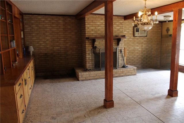 226 E Fairview Dr, Kingsville, TX 78363