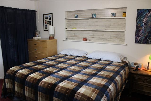 226 E Fairview Dr, Kingsville, TX 78363