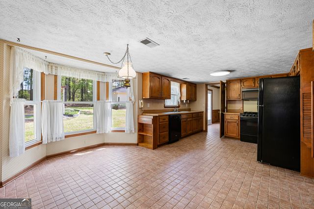 115 Birch Court, Fayetteville, GA 30214