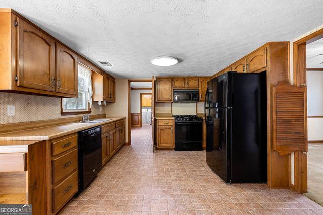 115 Birch Court, Fayetteville, GA 30214