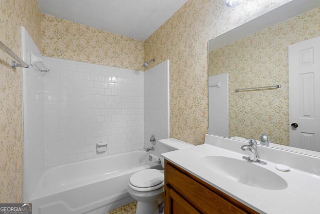 115 Birch Court, Fayetteville, GA 30214