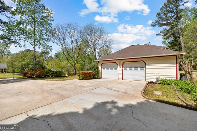 115 Birch Court, Fayetteville, GA 30214