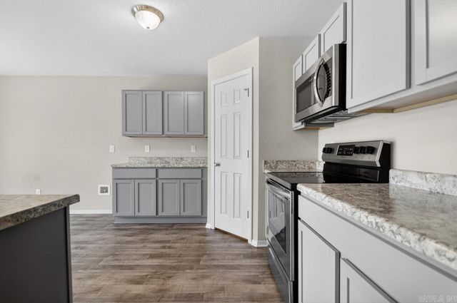 31 Avant Garde Drive, Little Rock, AR 72204