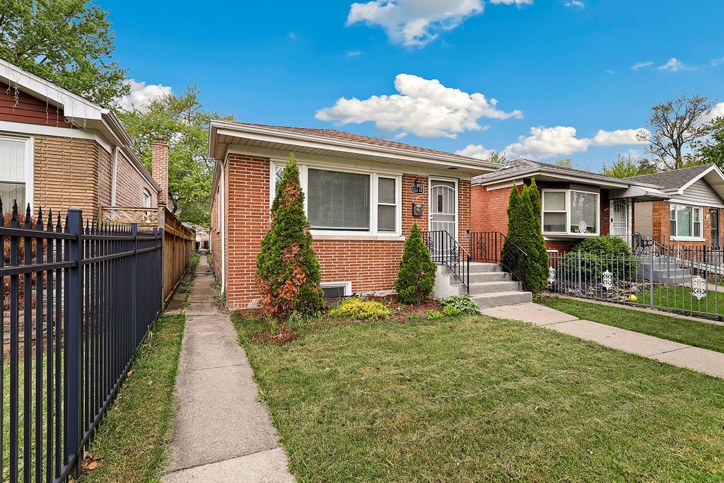 12112 S Indiana Avenue, Chicago, IL 60628 — photo 2