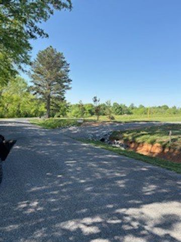 4884 Rock House Rd, Portland, TN 37148