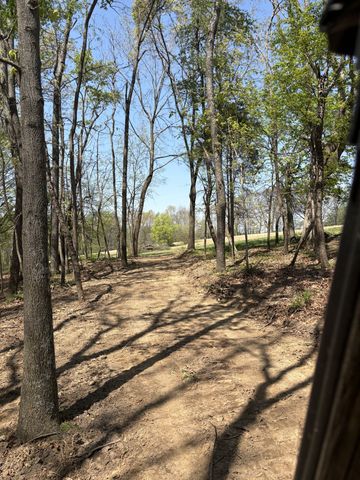 4884 Rock House Rd, Portland, TN 37148