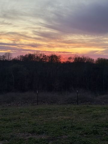 4884 Rock House Rd, Portland, TN 37148