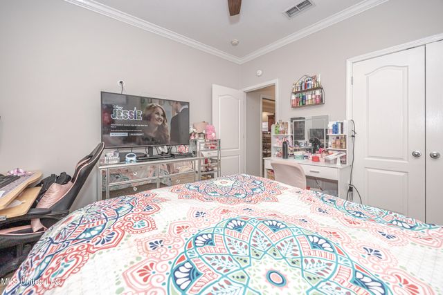 2504 Rue Beaux Chenes Central, Ocean Springs, MS 39564