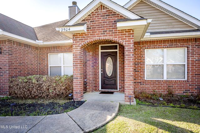 2504 Rue Beaux Chenes Central, Ocean Springs, MS 39564