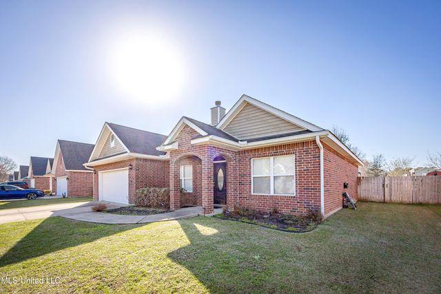 2504 Rue Beaux Chenes Central, Ocean Springs, MS 39564