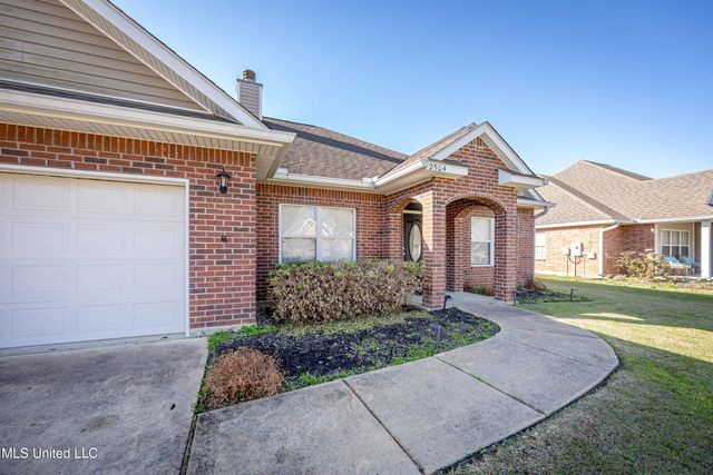 2504 Rue Beaux Chenes Central, Ocean Springs, MS 39564