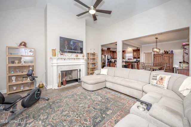 2504 Rue Beaux Chenes Central, Ocean Springs, MS 39564