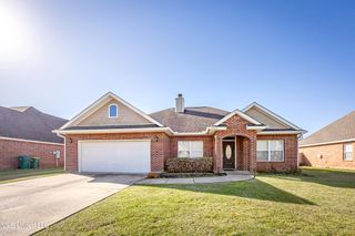 2504 Rue Beaux Chenes Central, Ocean Springs, MS 39564
