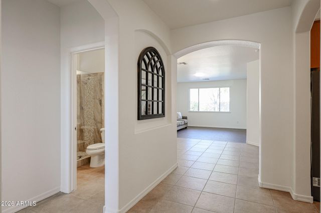 4430 W JUDSON Drive, New River, AZ 85087