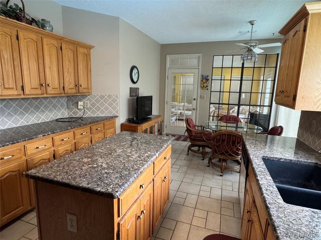 6101 Bell Road Manor, Montgomery, AL 36117