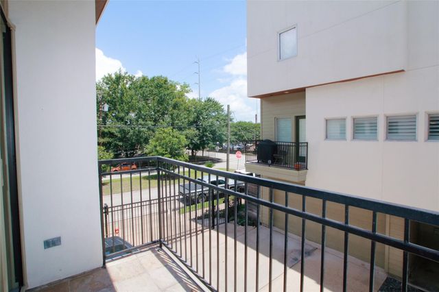 4701 Caroline Street, Houston, TX 77004