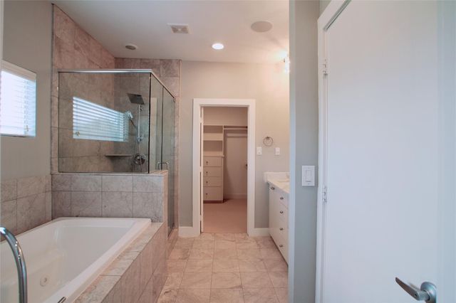 4701 Caroline Street, Houston, TX 77004