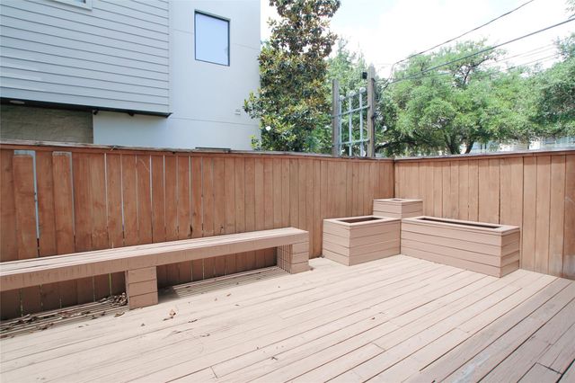 4701 Caroline Street, Houston, TX 77004