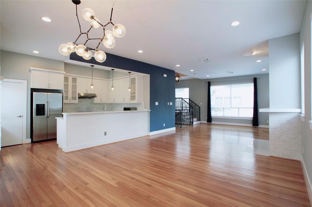 4701 Caroline Street, Houston, TX 77004