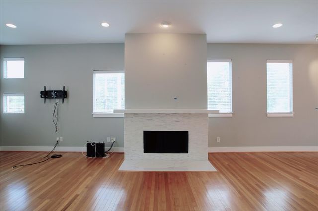 4701 Caroline Street, Houston, TX 77004