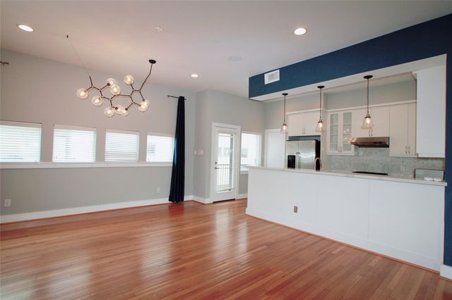 4701 Caroline Street, Houston, TX 77004