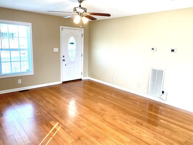 309 Ferdinand Ln, Oak Grove, KY 42262